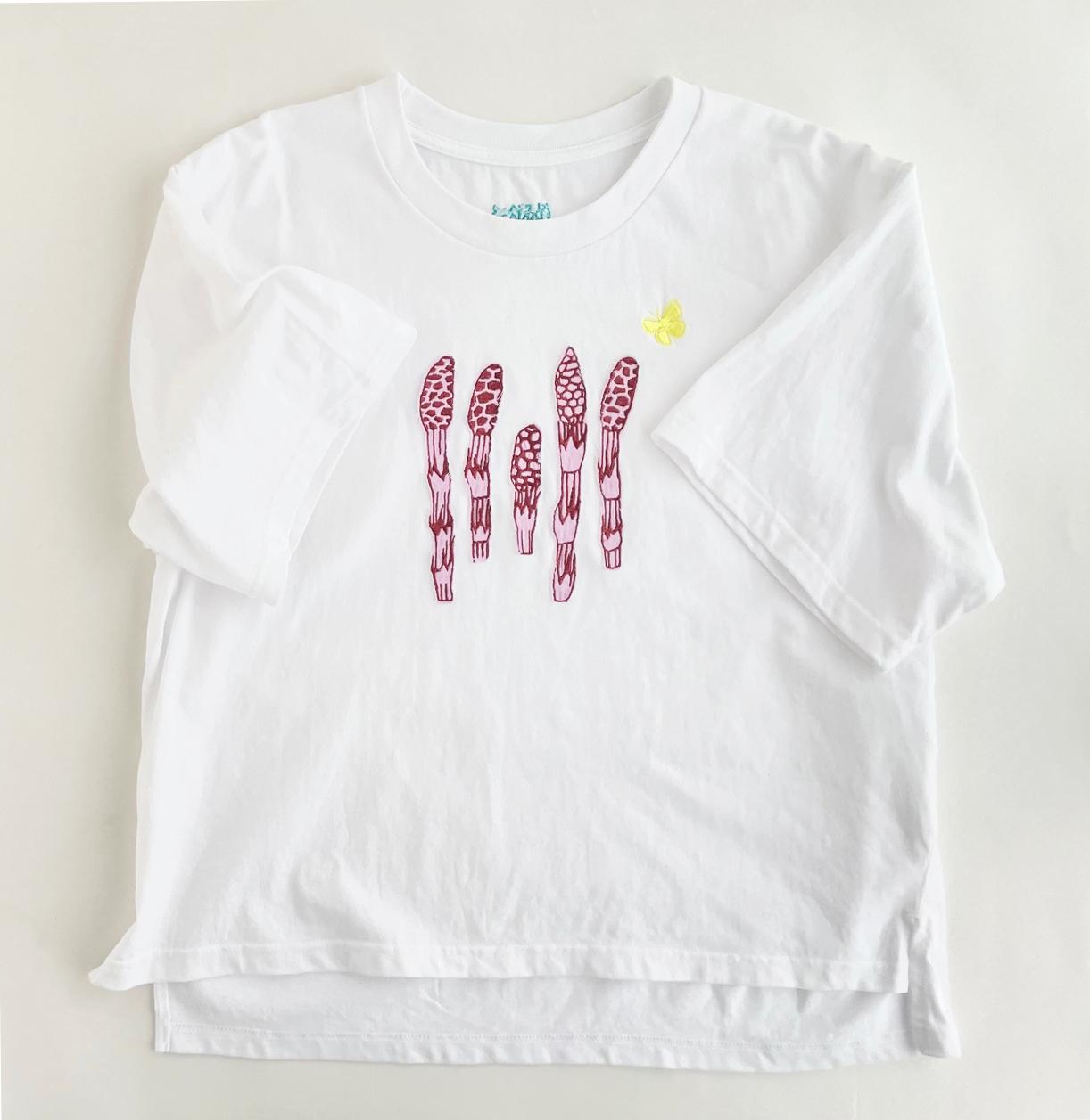 ツクシ　草花元気な刺繍Tシャツ　母の日　ボタニカル　プレゼントにも　ビッグシルエットあり1枚目の画像